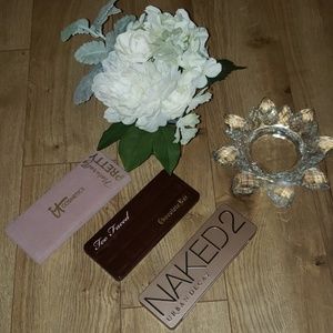 Eyeshadow palette's like new